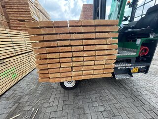 Ca. 77x Douglas balken fijnbezaagd, 50x150mm, lengte 400cm